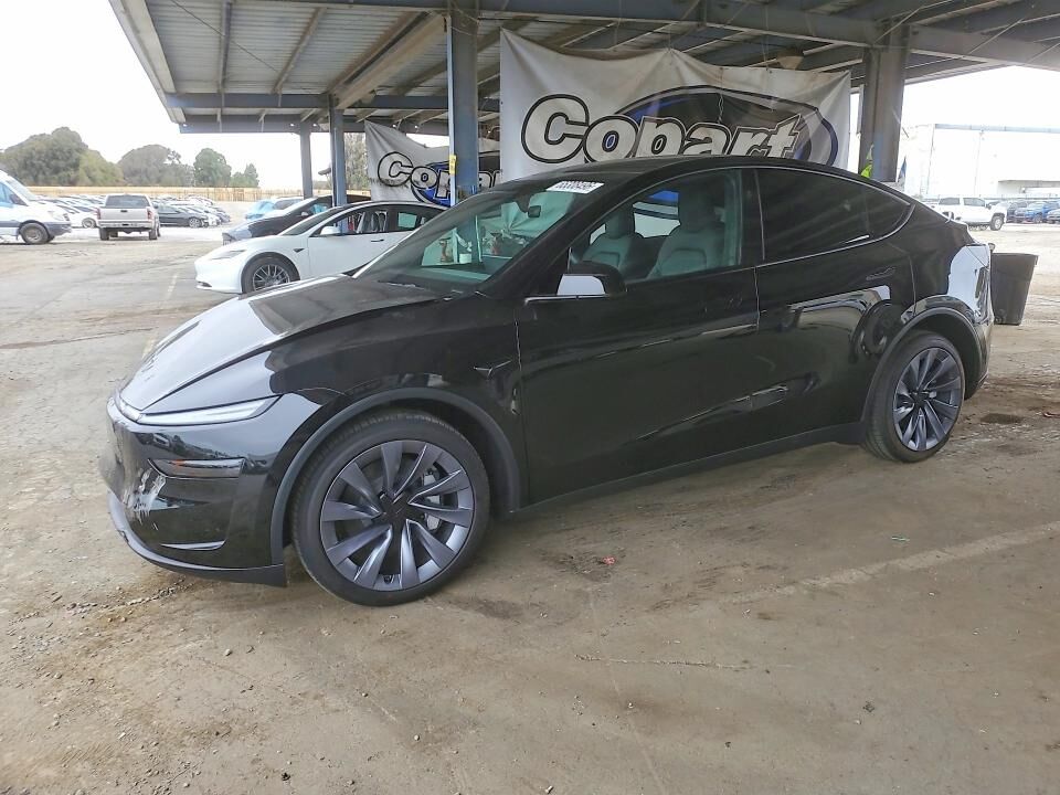 2026 TESLA Model Y