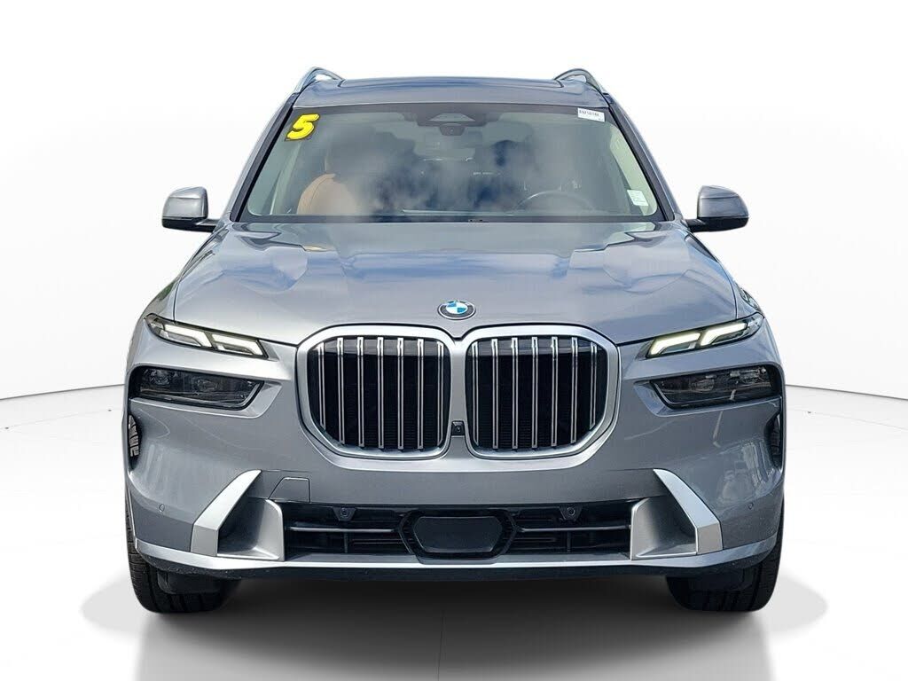 2025 BMW X7