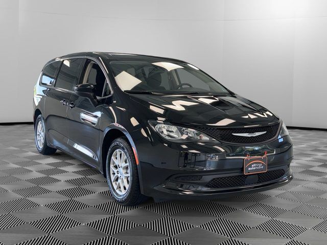 2024 CHRYSLER Voyager