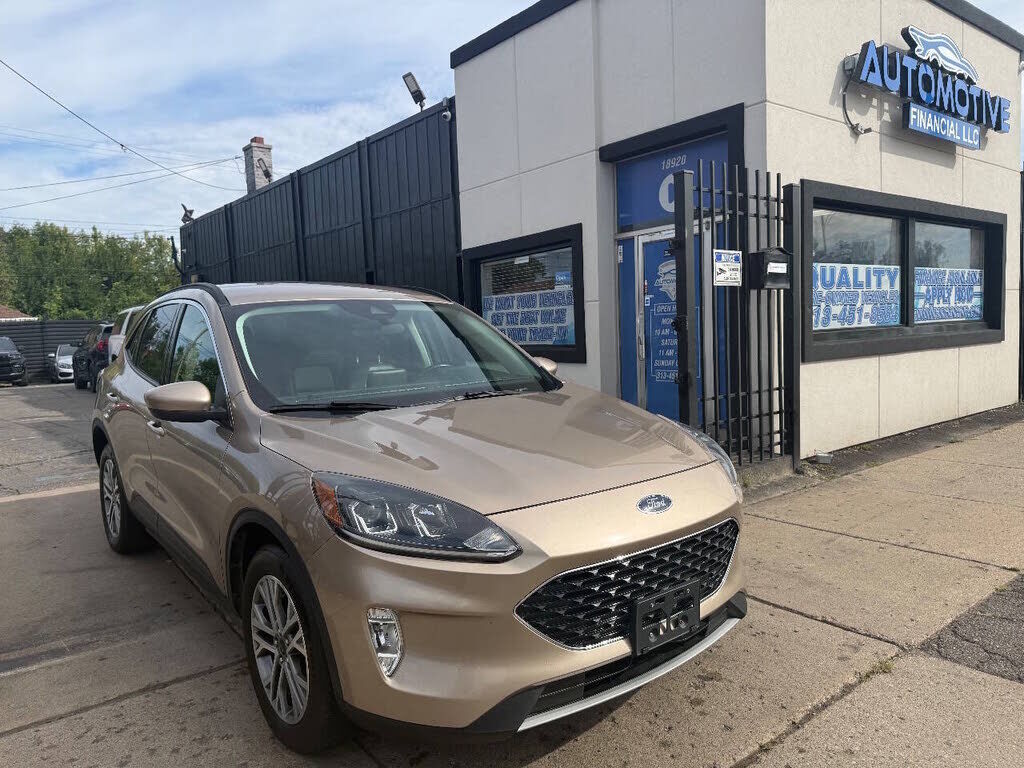 2021 FORD Escape