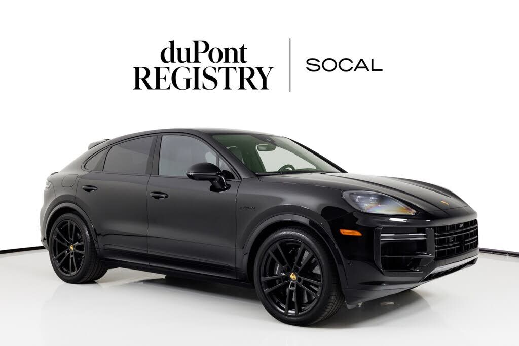2024 PORSCHE Cayenne