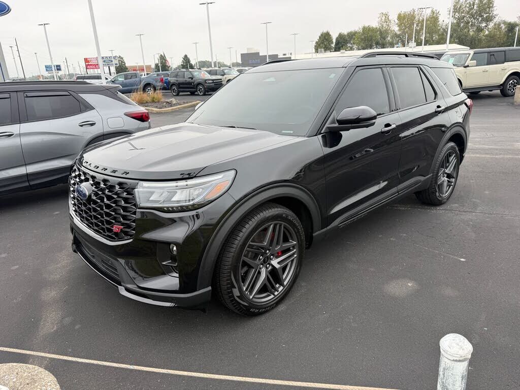 2025 FORD Explorer
