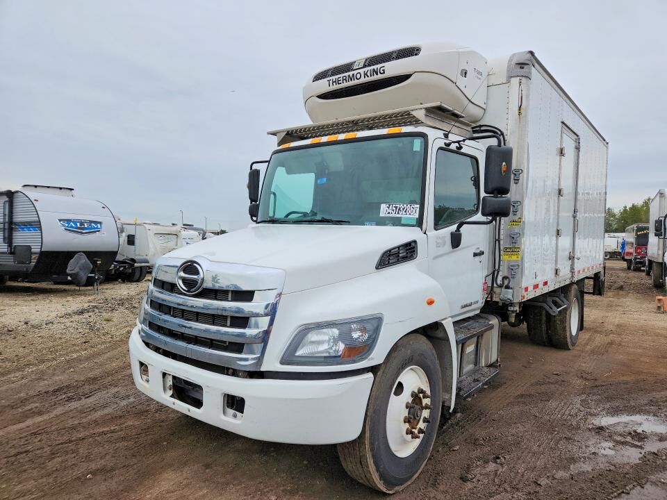 2020 HINO Conventional Type Truck