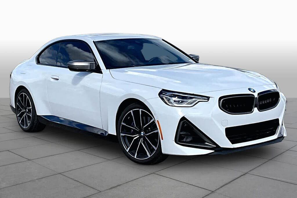 2023 BMW M240i