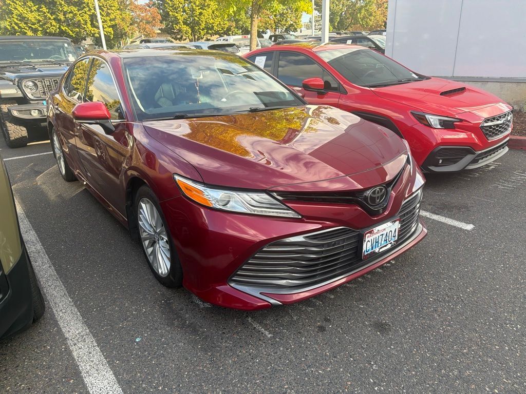 2018 TOYOTA Camry