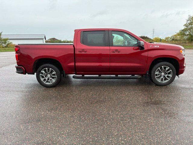 2024 CHEVROLET Silverado