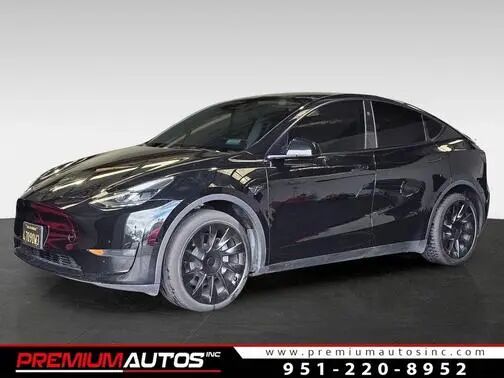 2024 TESLA Model Y