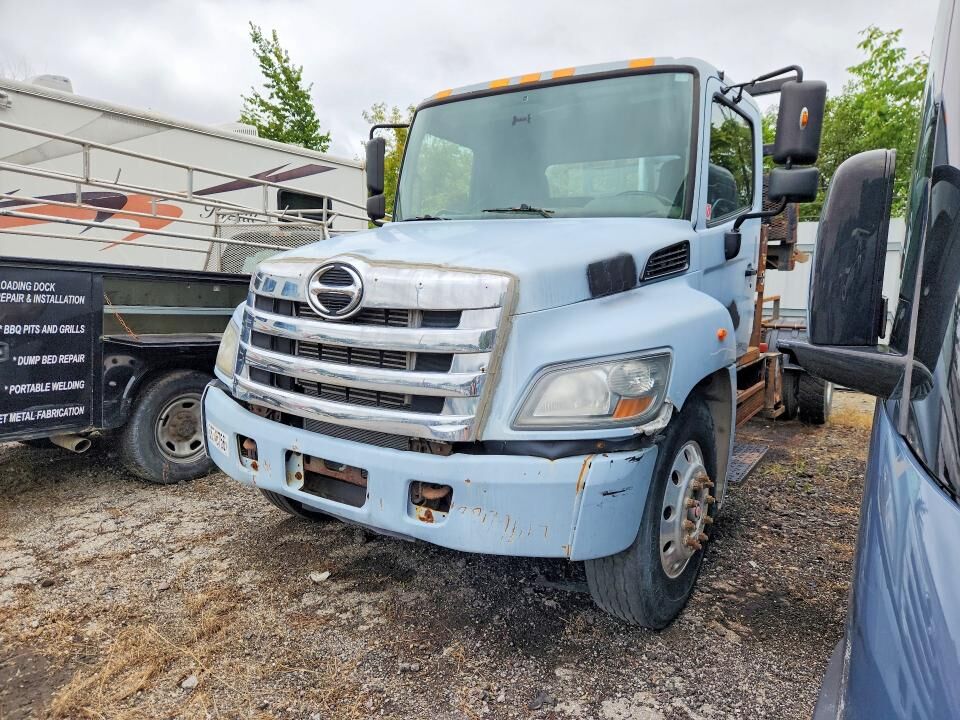 2011 HINO Incomplete Vehicle