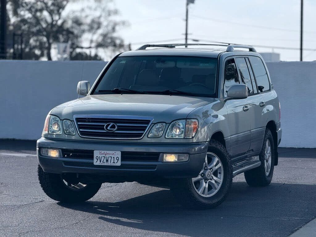2005 LEXUS LX