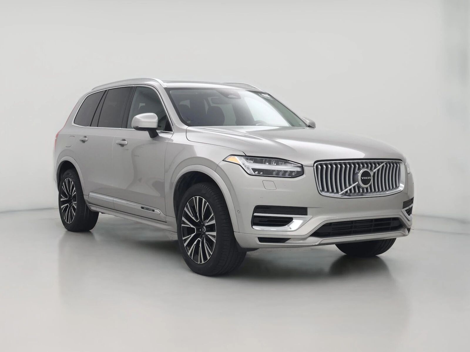 2023 VOLVO XC90