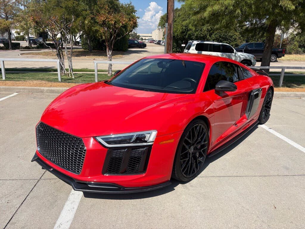 2017 AUDI R8