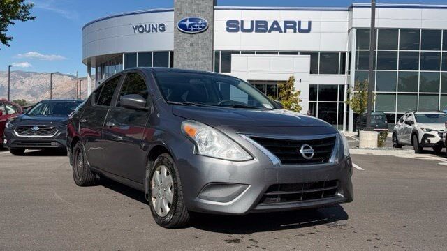 2017 NISSAN Versa