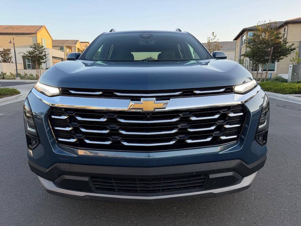 2025 CHEVROLET Equinox