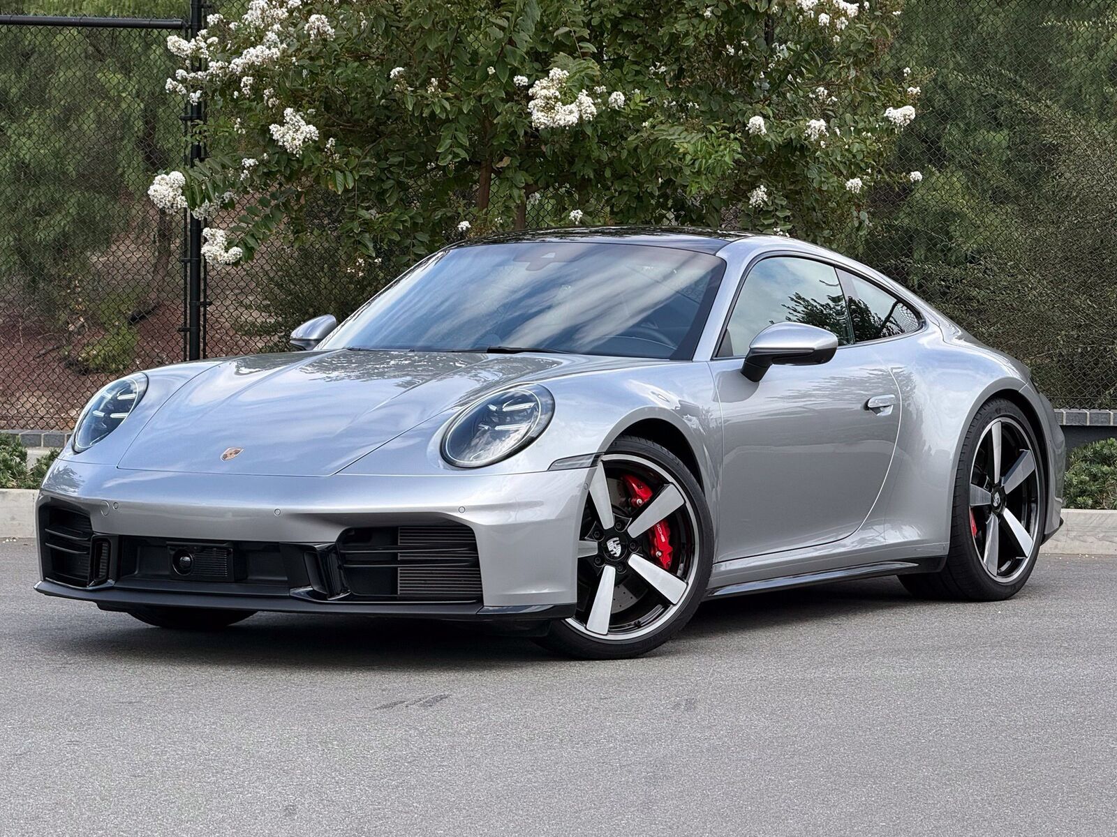 2025 PORSCHE 911