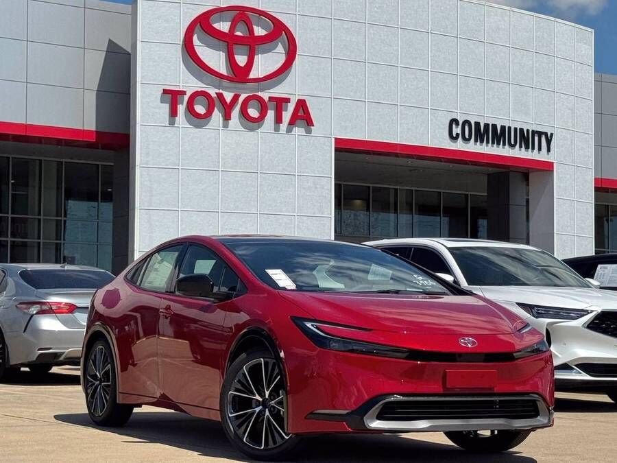 2027 TOYOTA PRIUS
