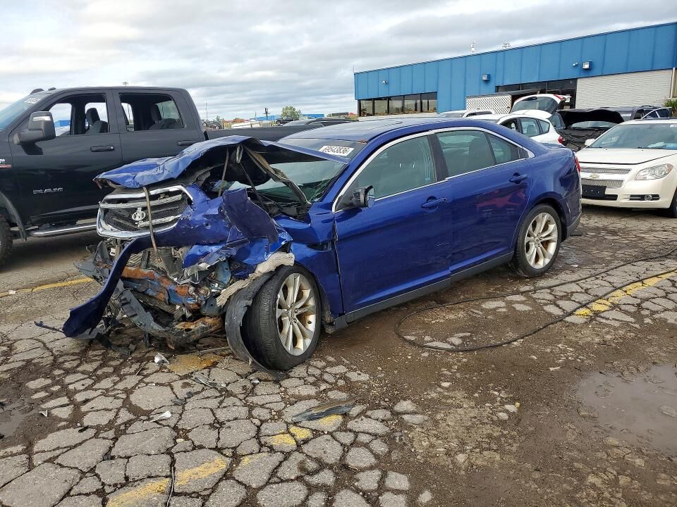 2013 FORD Taurus