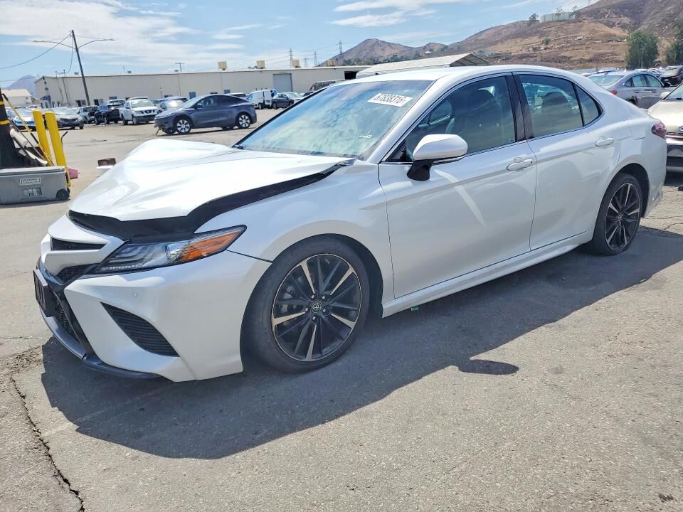 2018 TOYOTA Camry