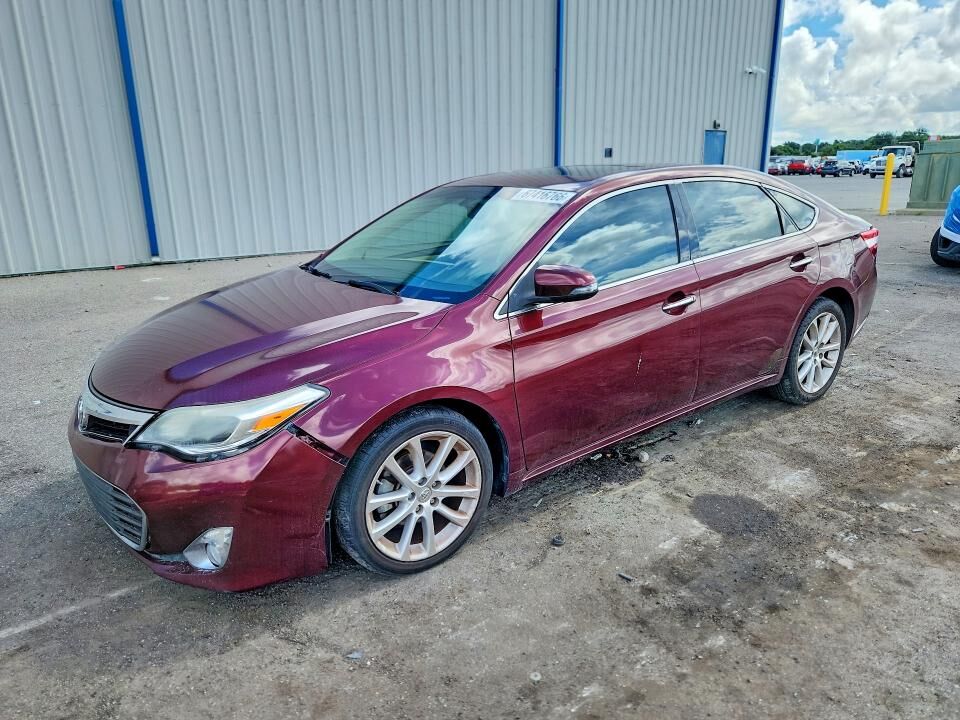 2013 TOYOTA Avalon