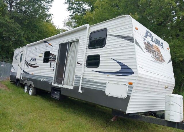 2011 FOREST RIVER Puma Towables