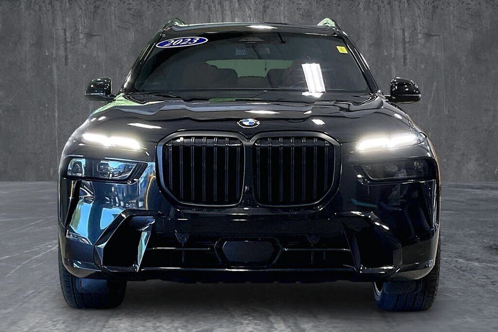 2023 BMW X7