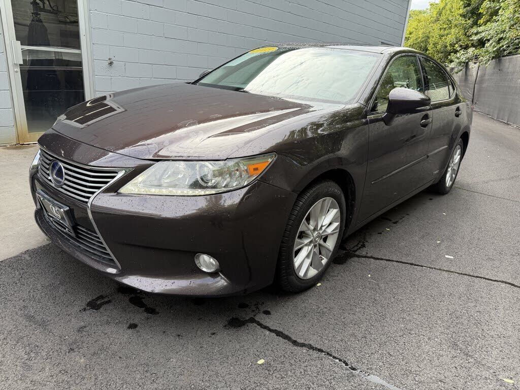 2013 LEXUS ES