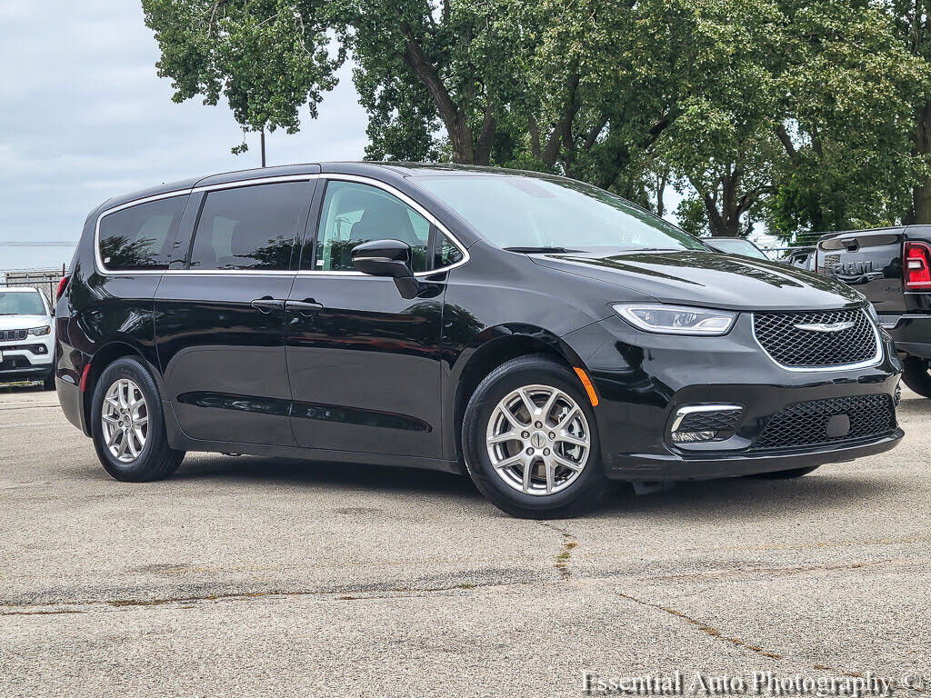 2024 CHRYSLER Pacifica