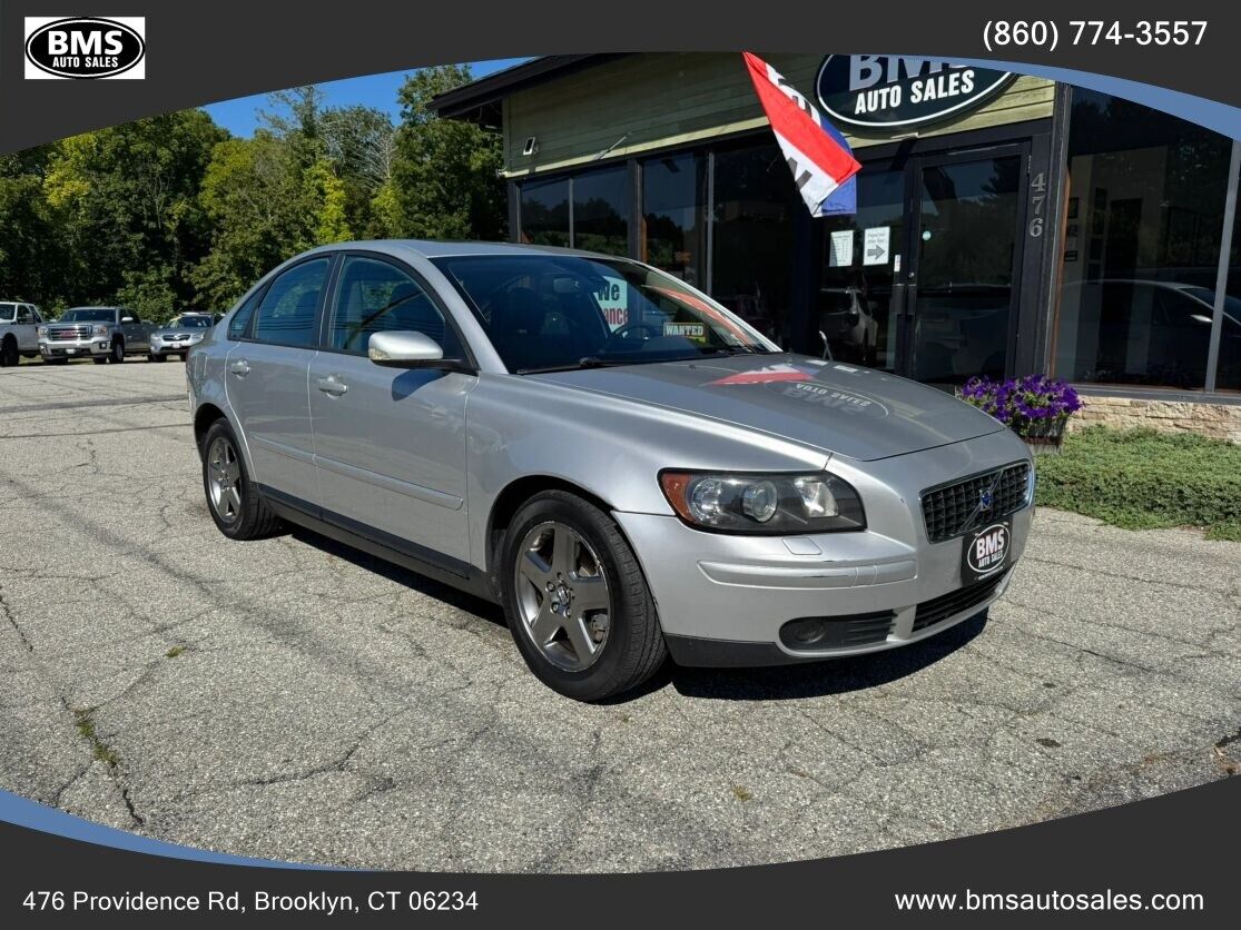 2005 VOLVO S40