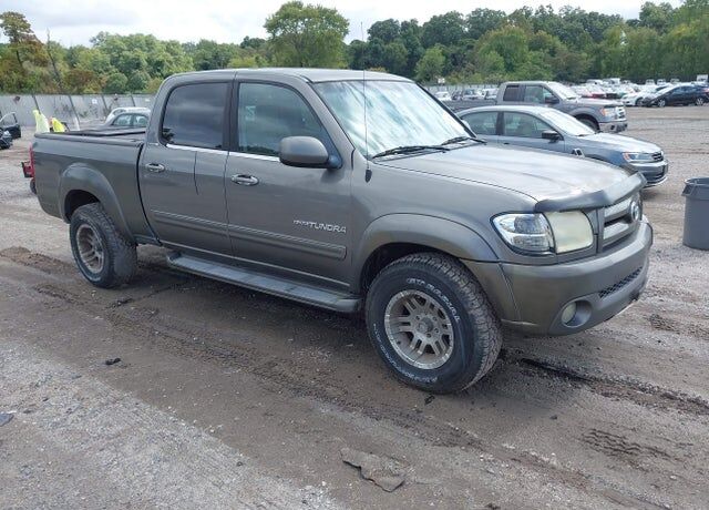 2004 TOYOTA Tundra