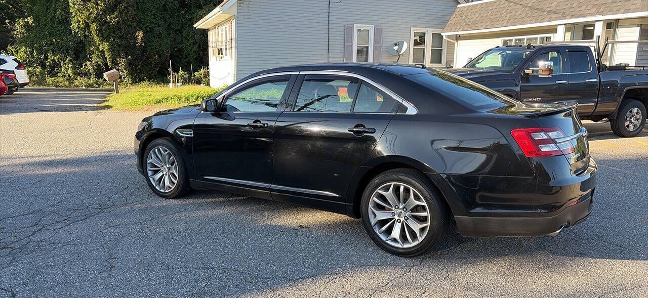 2016 FORD Taurus