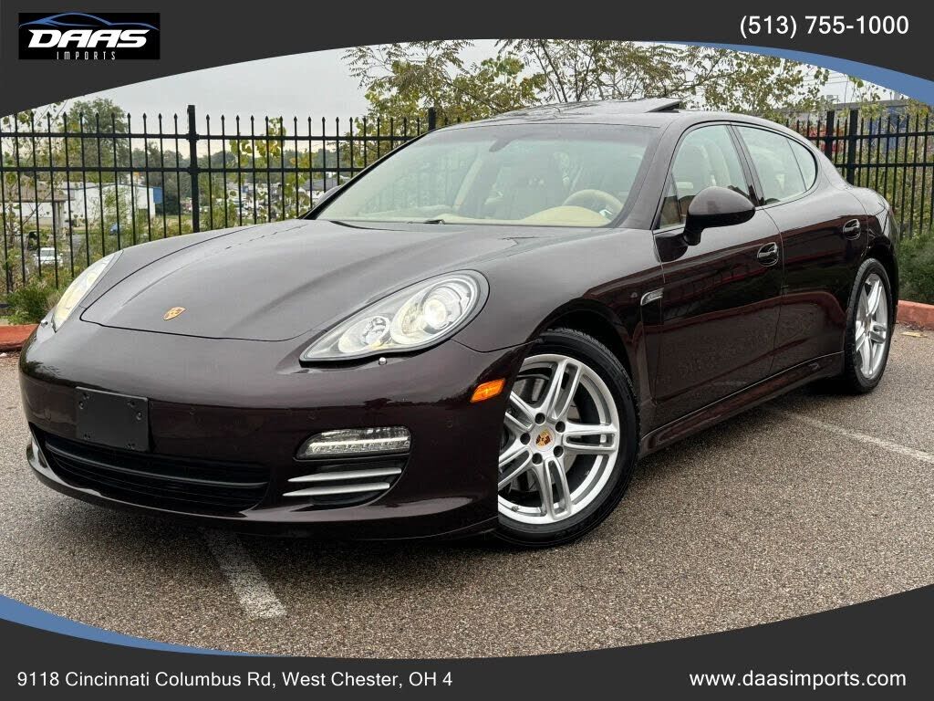 2013 PORSCHE Panamera