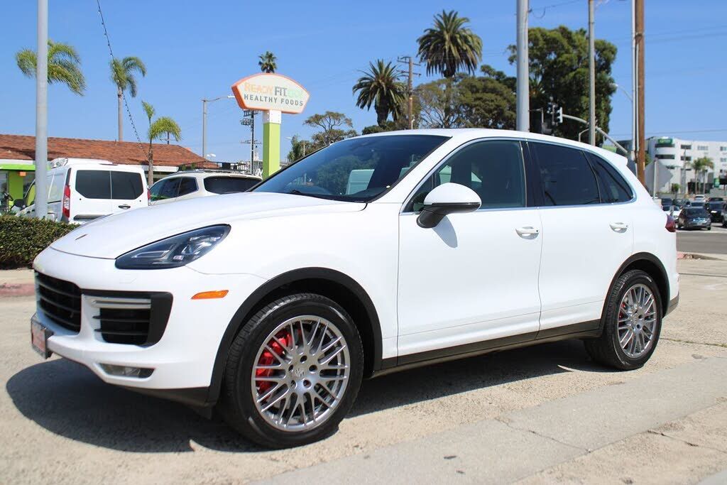 2015 PORSCHE Cayenne
