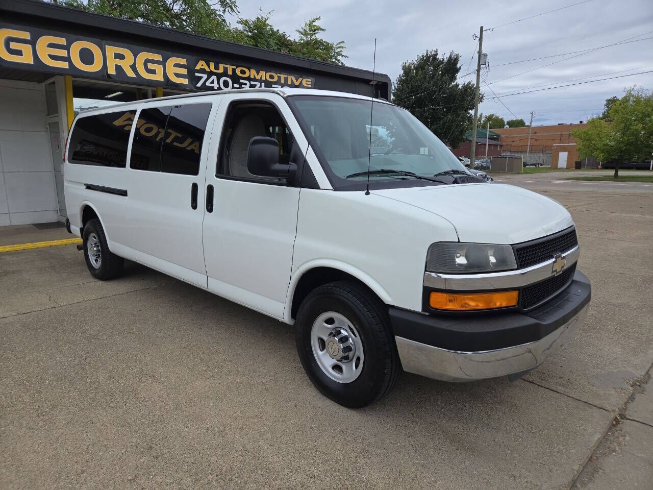 2012 CHEVROLET Express