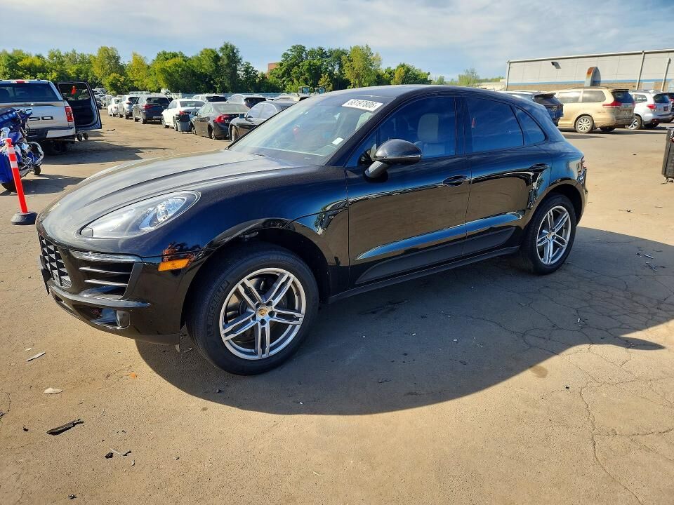2018 PORSCHE Macan