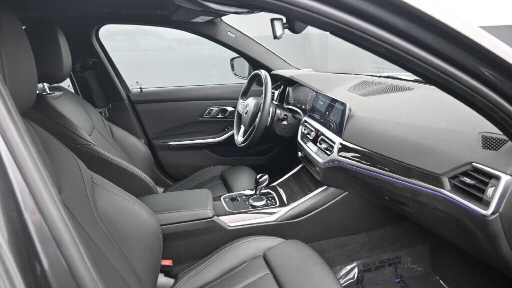 2022 BMW 330i