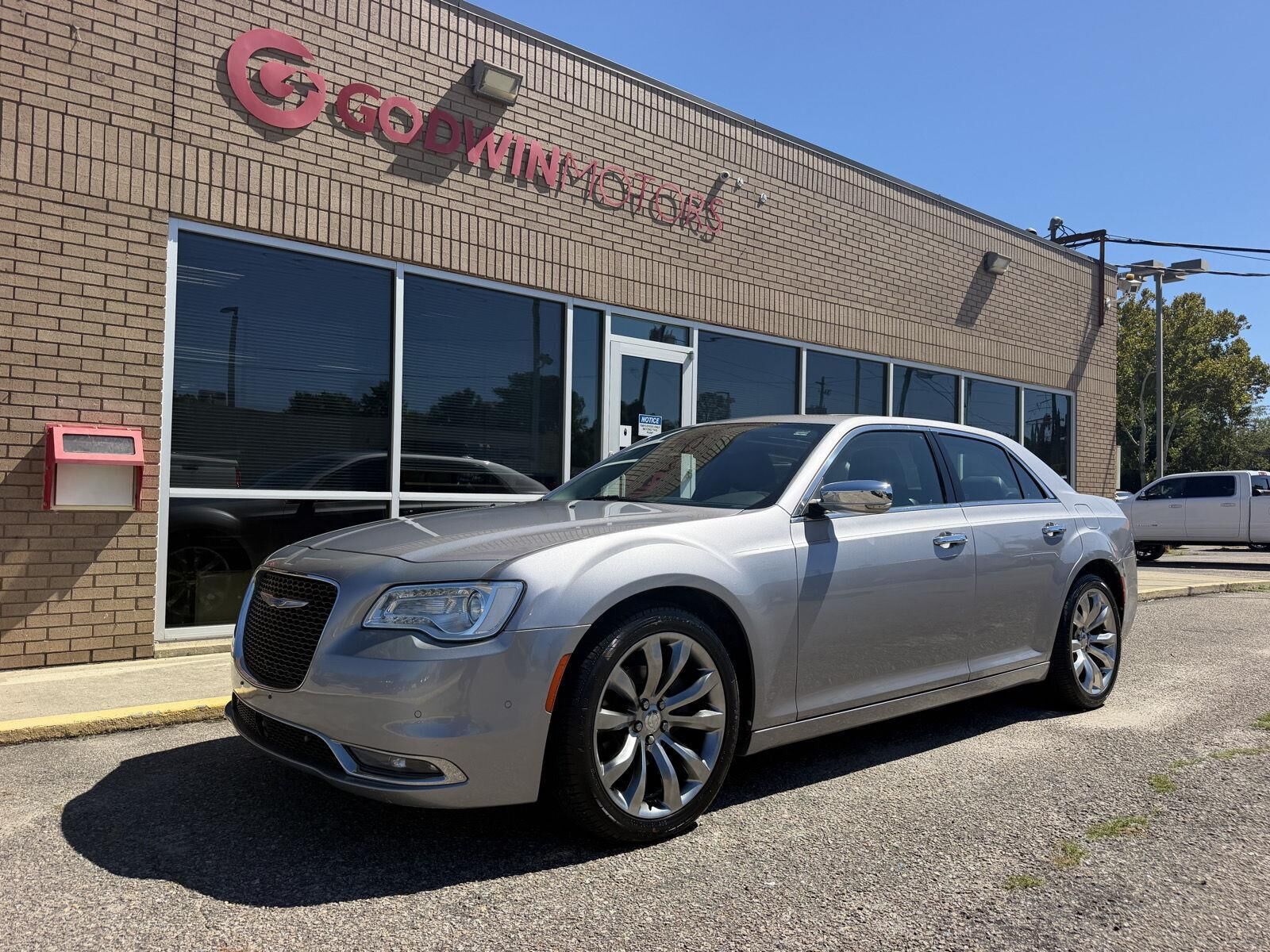 2018 CHRYSLER 300