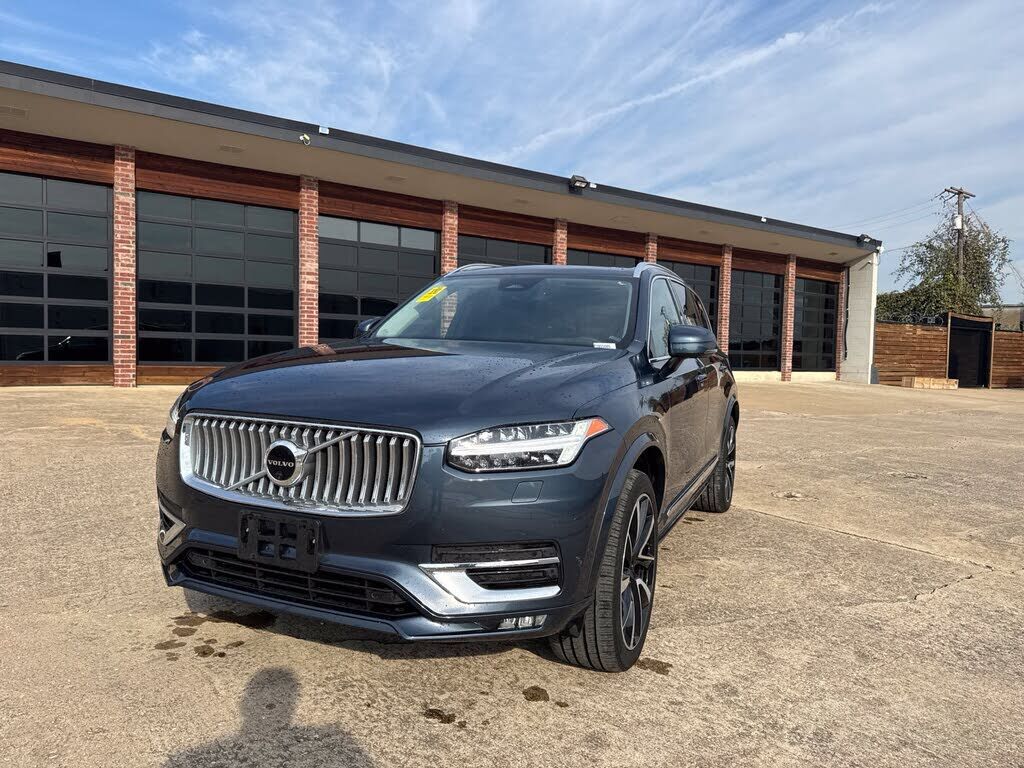 2023 VOLVO XC90