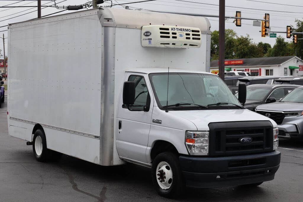 2023 FORD E-450