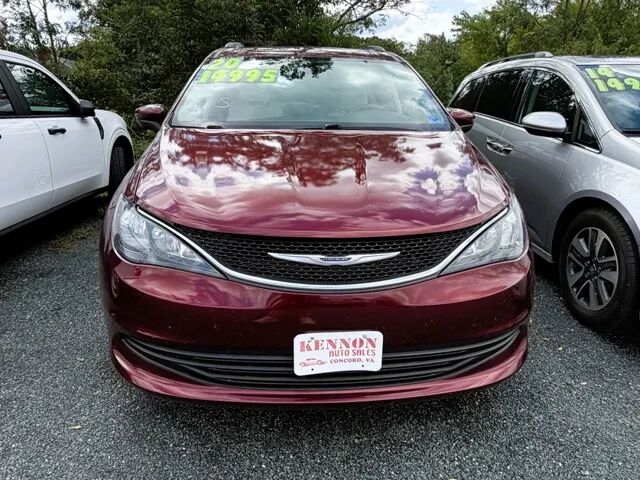 2020 CHRYSLER Voyager