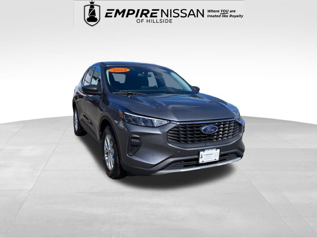 2024 FORD Escape