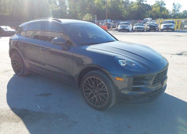 2020 PORSCHE Macan
