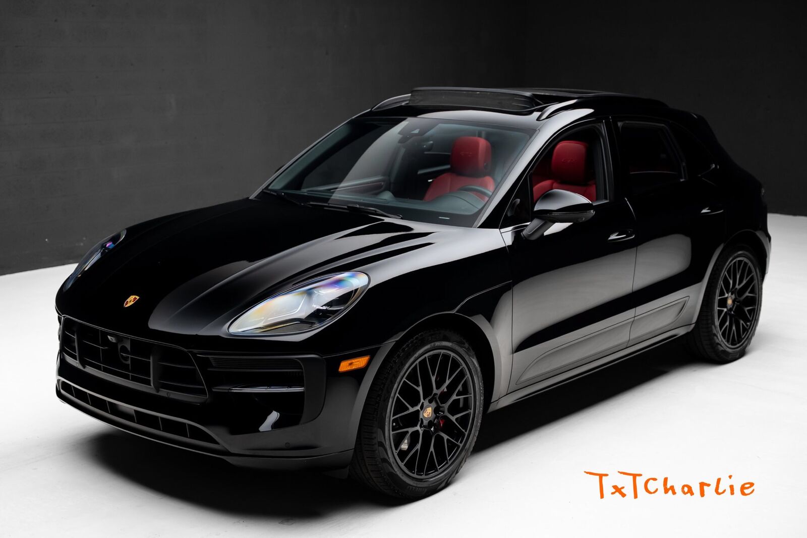 2021 PORSCHE Macan