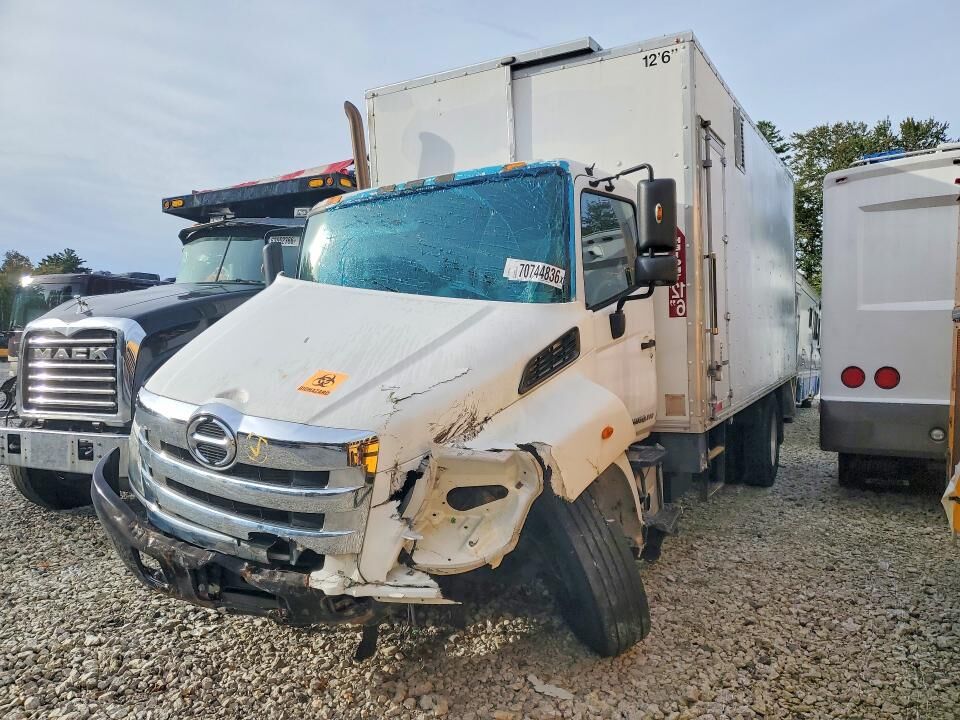 2018 HINO Conventional Type Truck