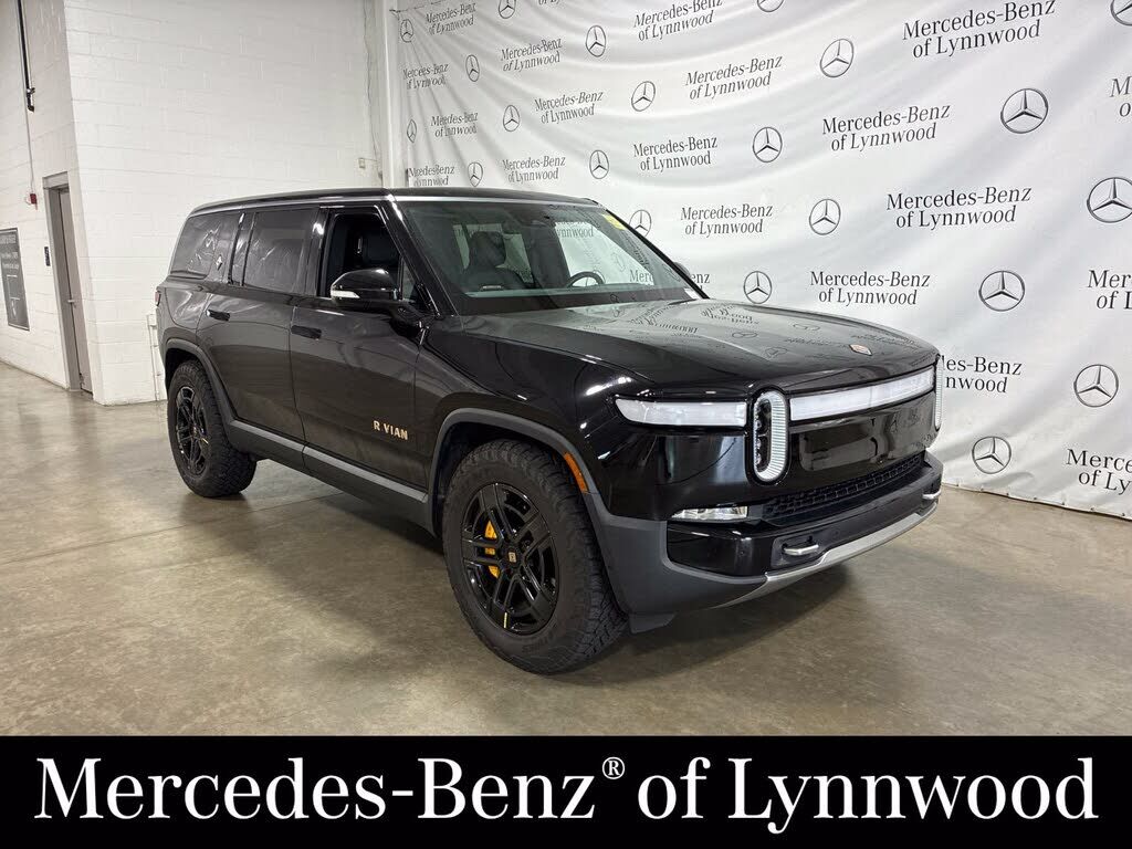 2023 RIVIAN R1S