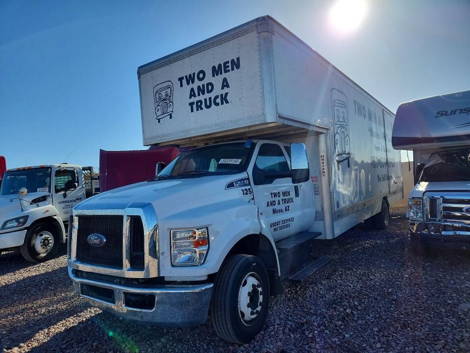 2022 FORD F-650