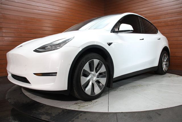 2022 TESLA Model Y