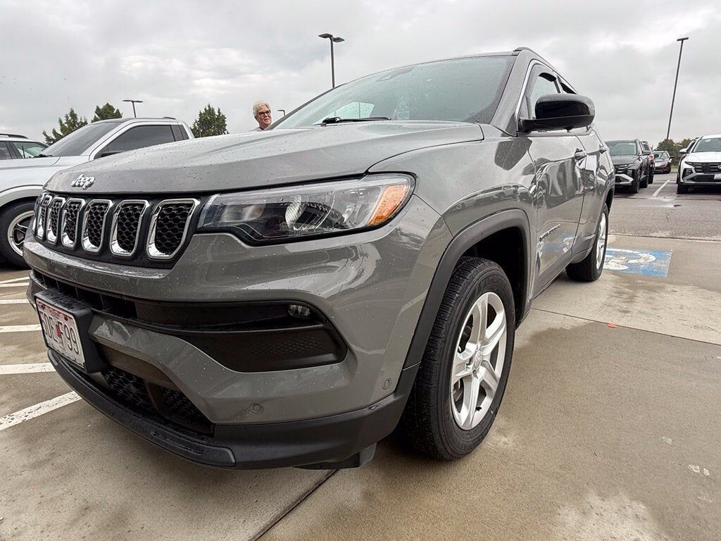 2023 JEEP Compass