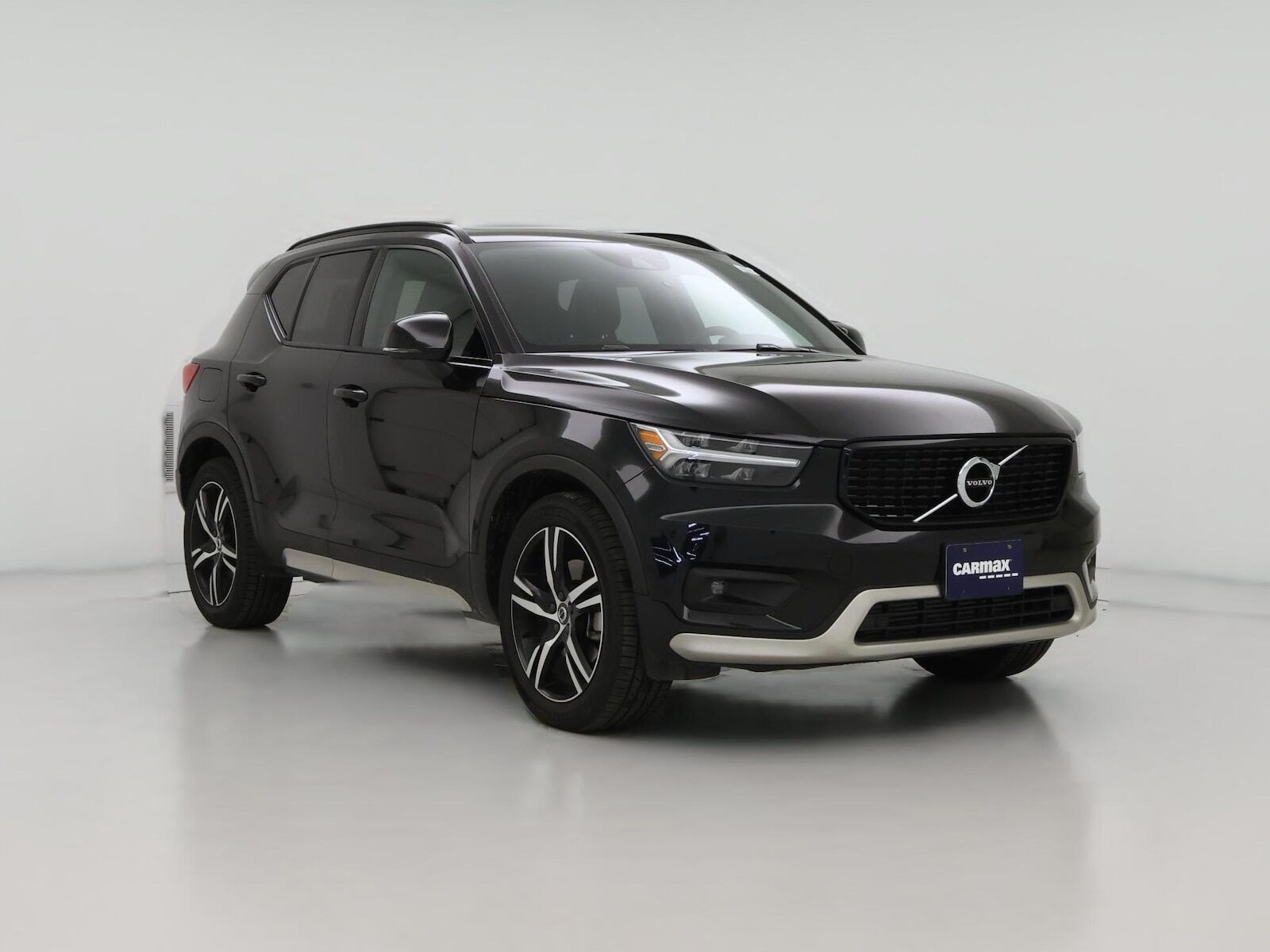 2021 VOLVO XC40