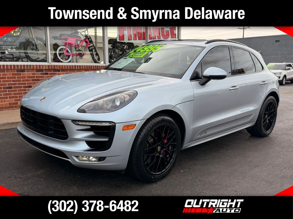 2018 PORSCHE Macan