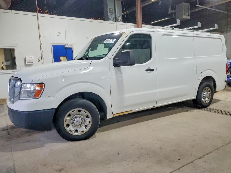 2013 NISSAN NV