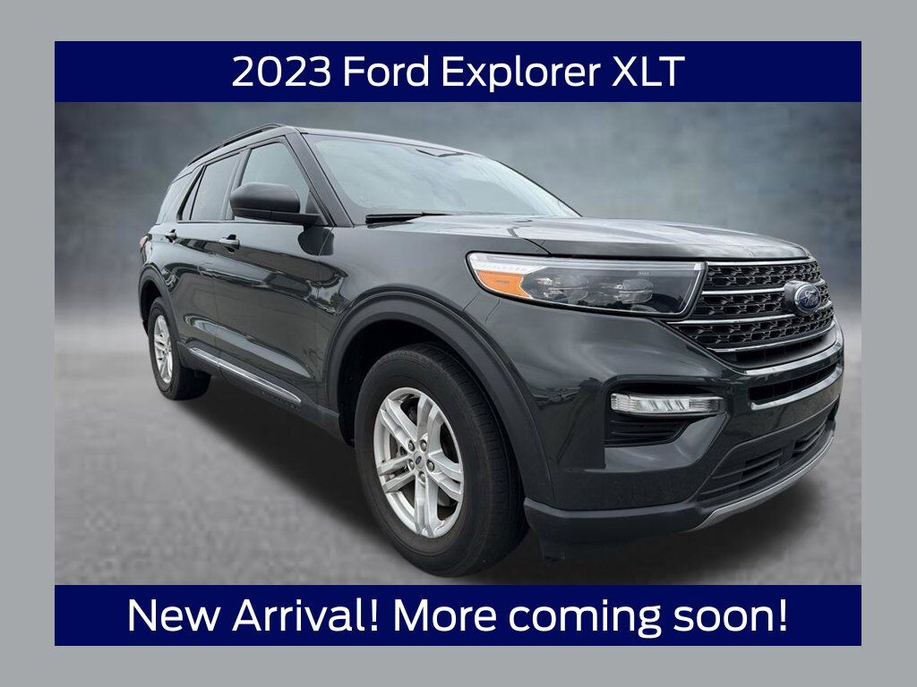 2023 FORD Explorer